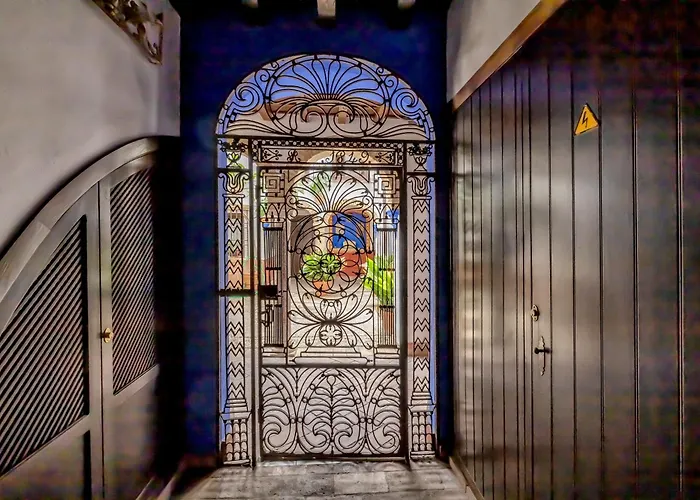 El Capricho De 1849 & Parking